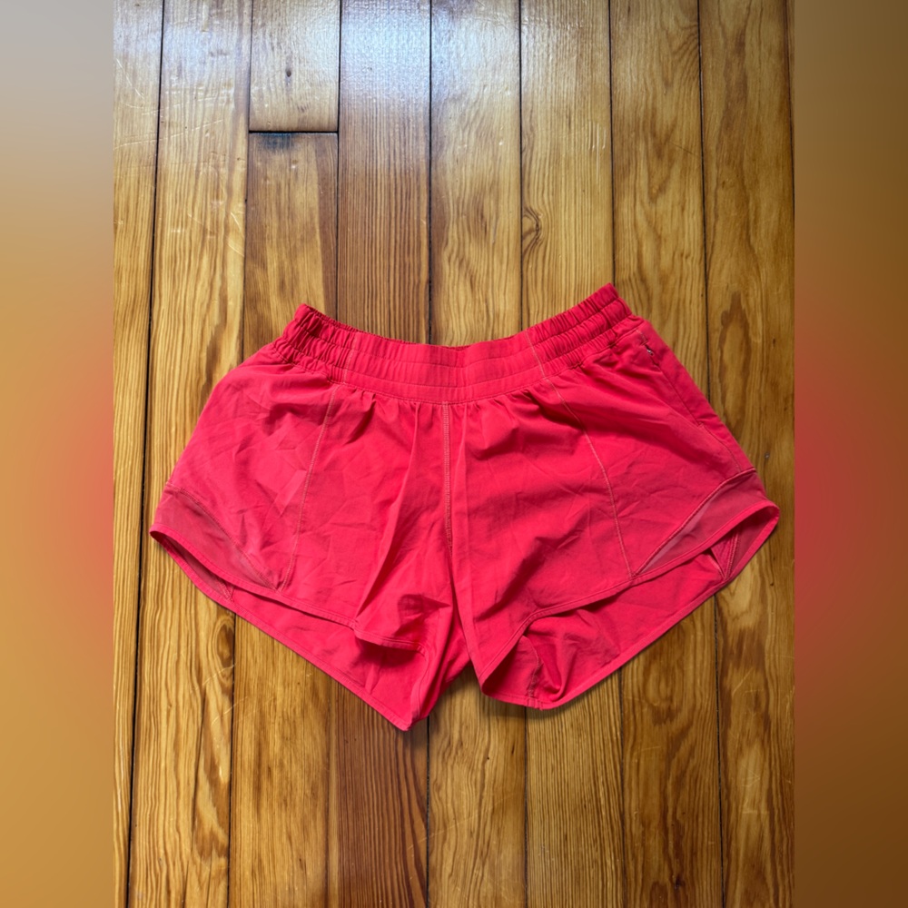Lululemon 6 hotty hot short, 4”